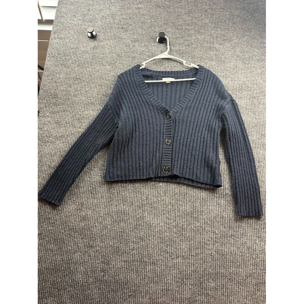American Eagle Chunky Ribbed Cropped Cardigan Size S Slate Blue Button-Up V-Neck